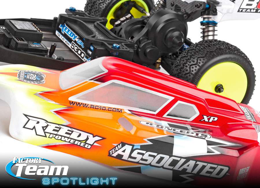 Closing vehicle shot